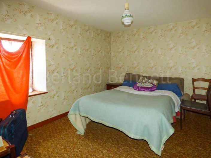 Image No.12-4 Bed House for sale