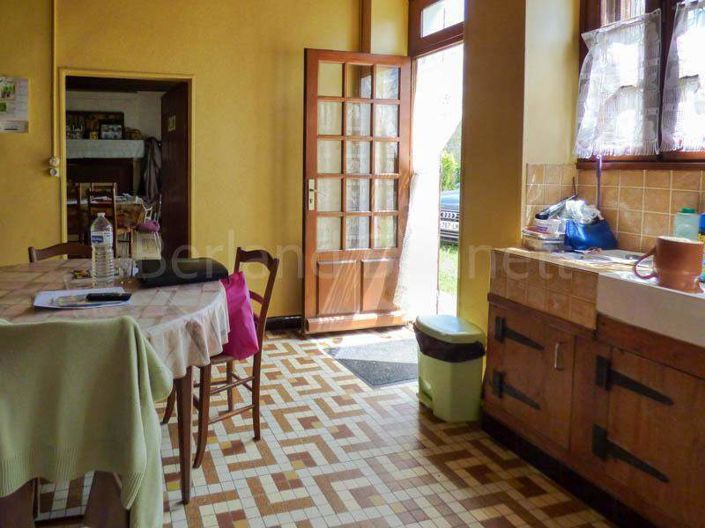 Image No.2-4 Bed House for sale