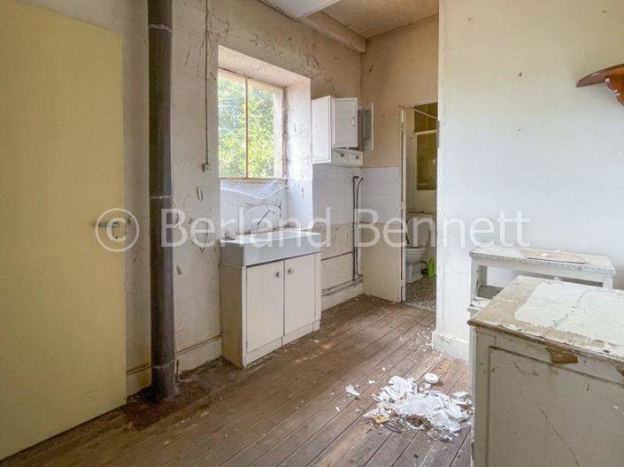 Image No.12-7 Bed House for sale