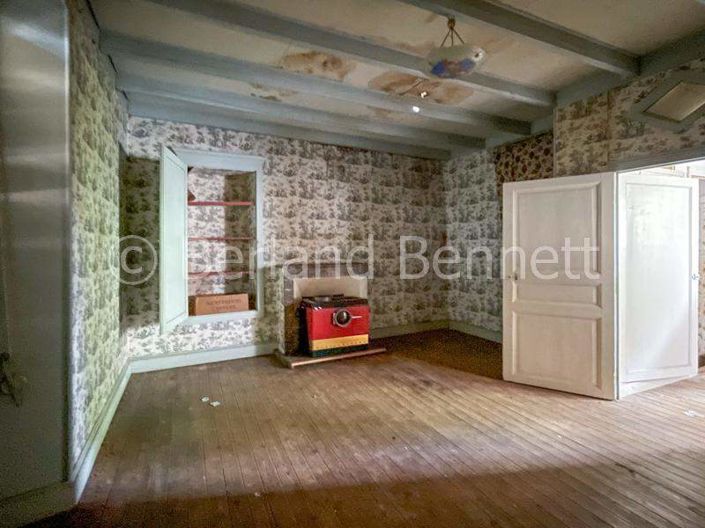 Image No.13-7 Bed House for sale