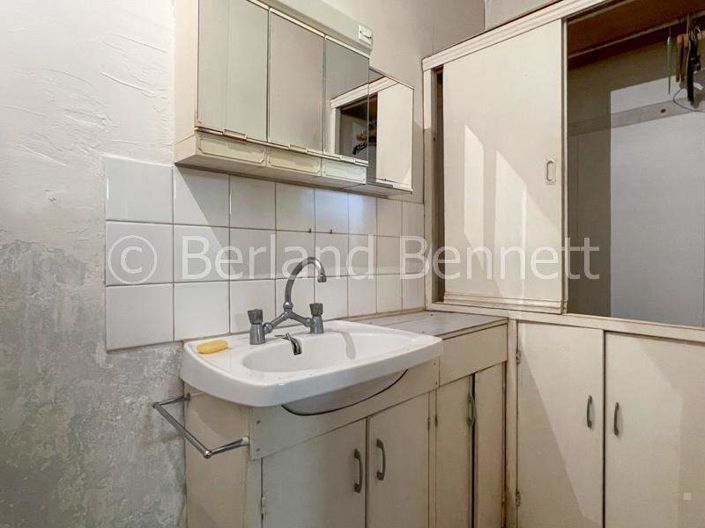 Image No.6-7 Bed House for sale