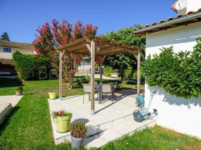 Image No.19-4 Bed House for sale