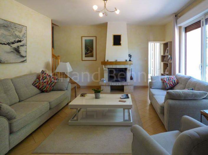 Image No.4-4 Bed House for sale