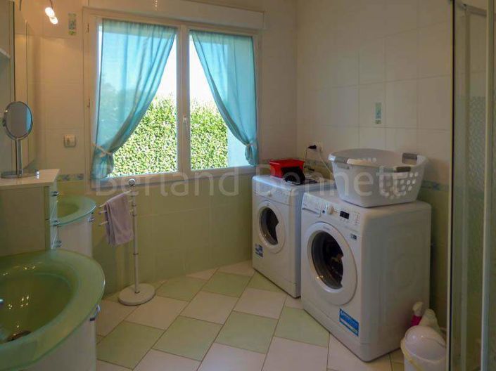 Image No.7-4 Bed House for sale