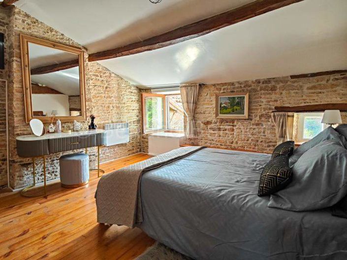 Image No.15-4 Bed House for sale