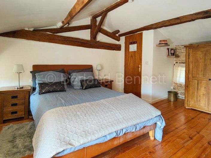 Image No.17-4 Bed House for sale