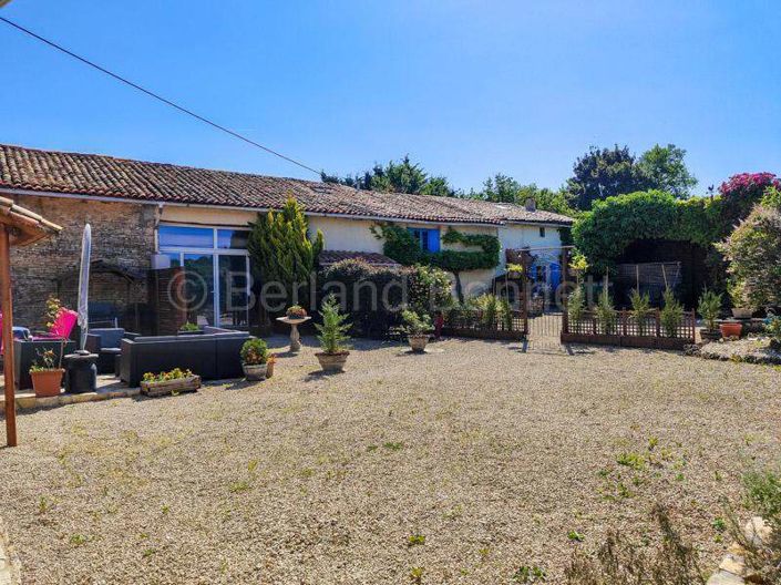 Image No.18-4 Bed House for sale