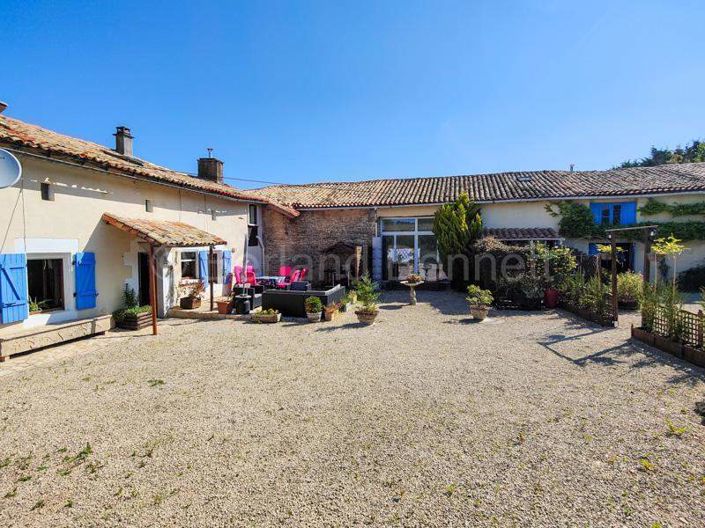 Image No.32-4 Bed House for sale