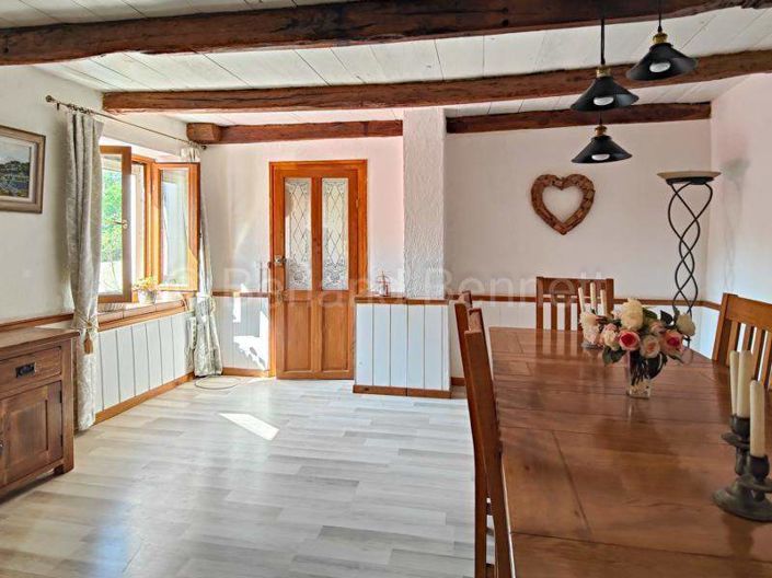 Image No.6-4 Bed House for sale