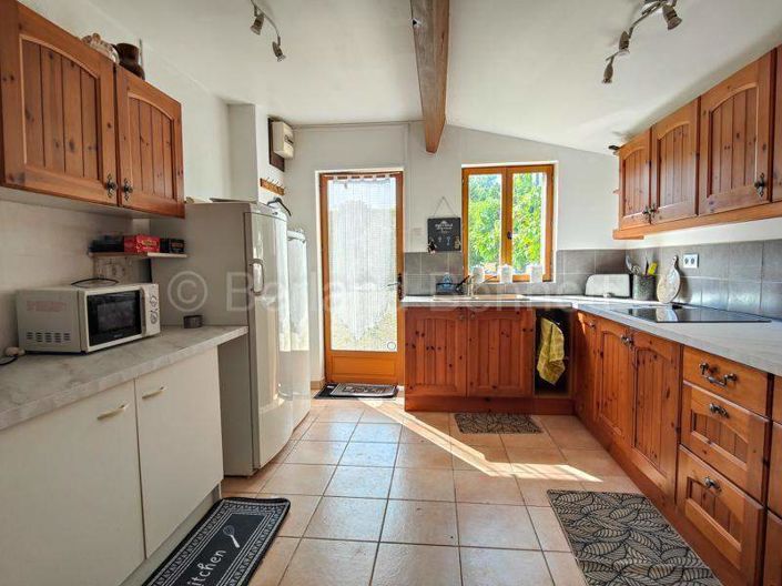 Image No.8-4 Bed House for sale