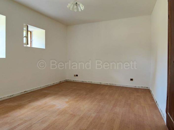 Image No.11-4 Bed House for sale