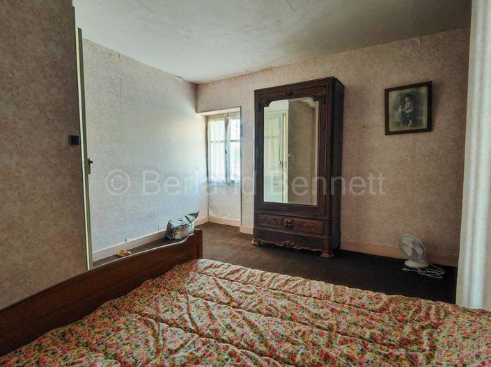 Image No.15-4 Bed House for sale