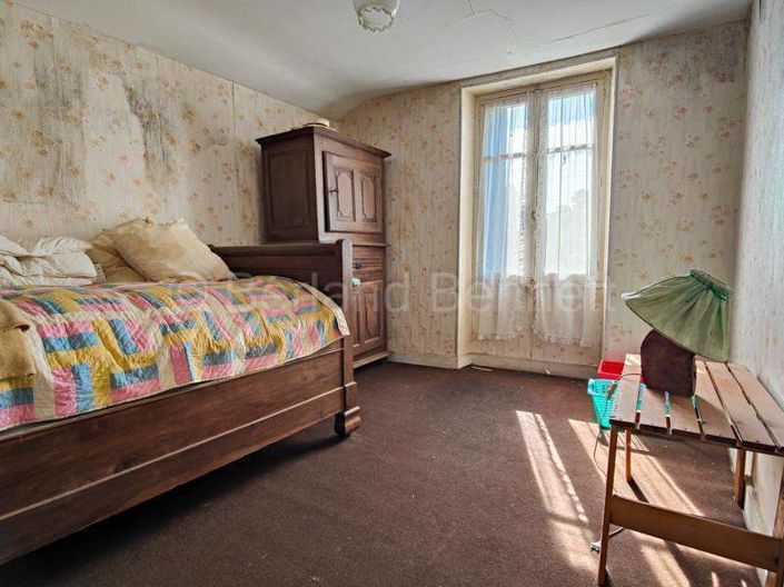 Image No.17-4 Bed House for sale