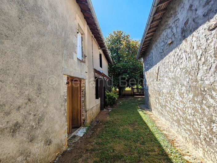 Image No.24-4 Bed House for sale