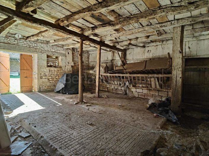 Image No.20-4 Bed House for sale