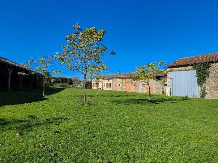 Image No.23-4 Bed House for sale