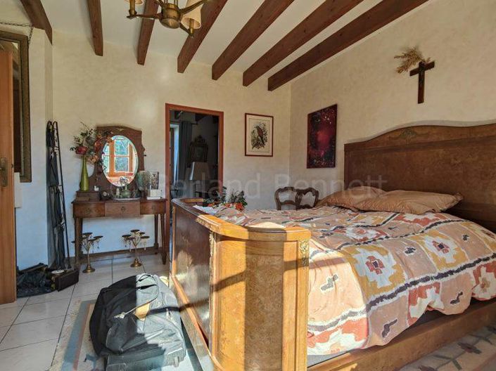 Image No.9-4 Bed House for sale