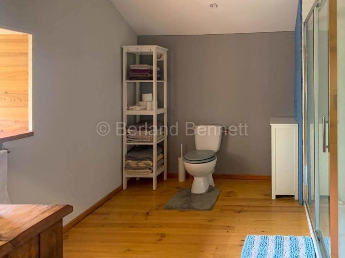 Image No.16-8 Bed House for sale