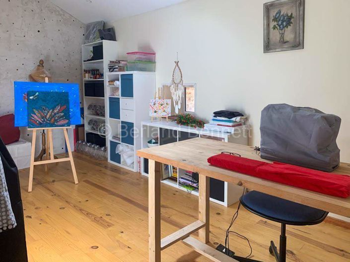 Image No.17-8 Bed House for sale