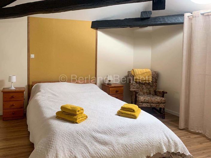 Image No.19-8 Bed House for sale