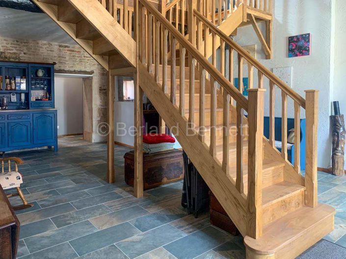 Image No.2-8 Bed House for sale