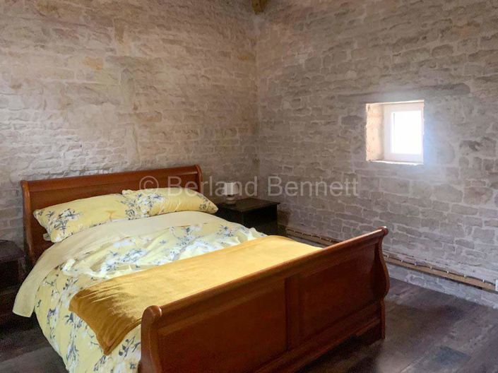 Image No.25-8 Bed House for sale