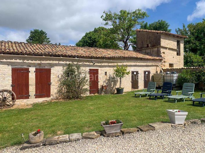 Image No.30-8 Bed House for sale