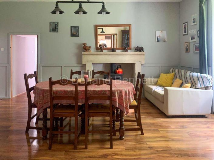 Image No.7-8 Bed House for sale