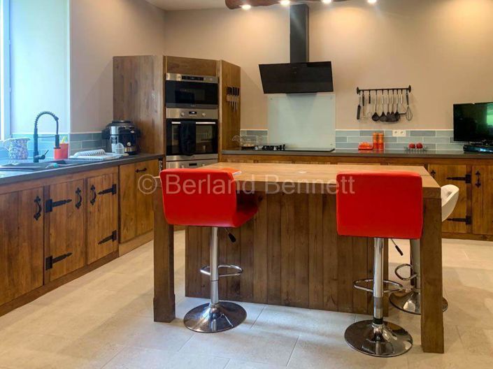 Image No.9-8 Bed House for sale