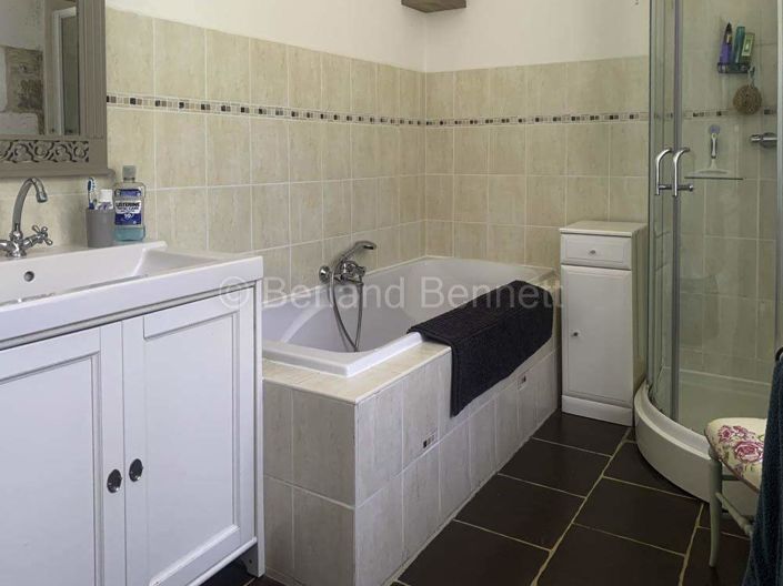 Image No.13-3 Bed House for sale