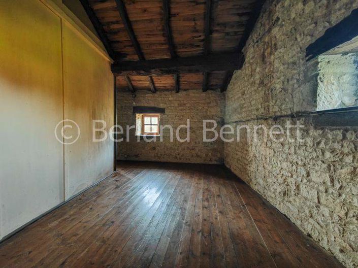 Image No.10-2 Bed House for sale