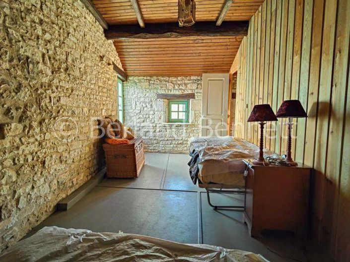 Image No.12-2 Bed House for sale