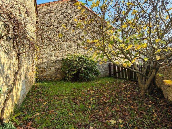 Image No.13-2 Bed House for sale