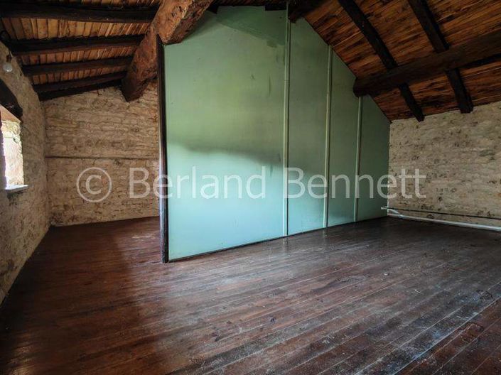 Image No.8-2 Bed House for sale