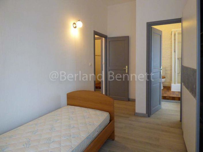 Image No.12-2 Bed House for sale