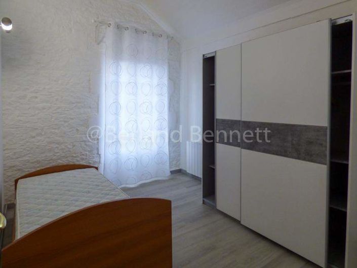 Image No.9-2 Bed House for sale