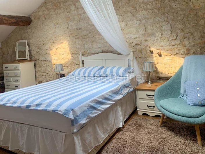 Image No.15-3 Bed House for sale