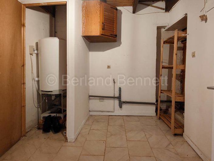 Image No.11-2 Bed House for sale