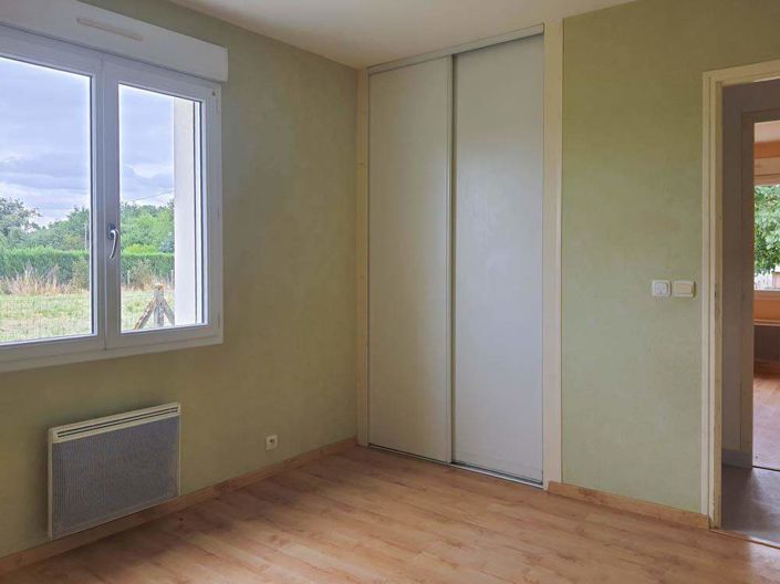 Image No.8-3 Bed House for sale