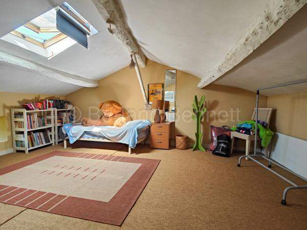 Image No.10-4 Bed House for sale