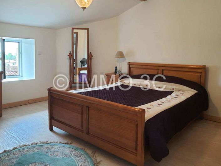 Image No.13-5 Bed House for sale