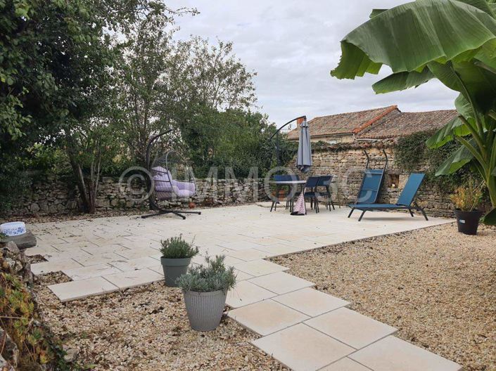 Image No.18-3 Bed House for sale