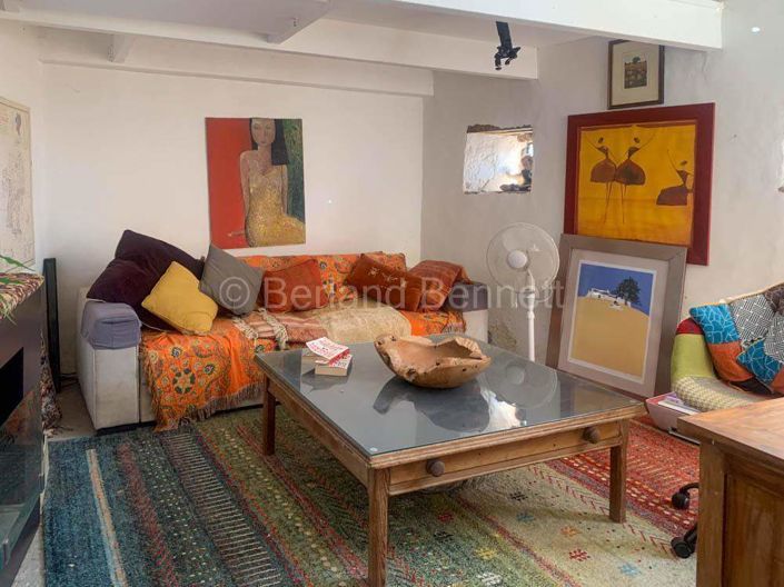 Image No.11-3 Bed House for sale