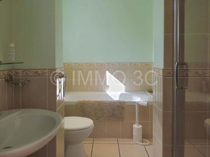 Image No.7-2 Bed House for sale