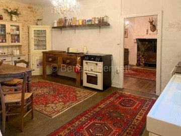 f09798f5-10f9-2ba3-9e88-48b713022616