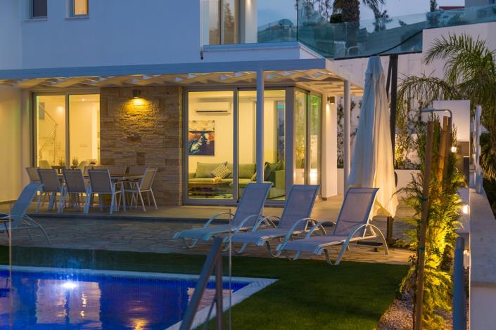 Image No.8-3 Bed Villa / Detached for sale