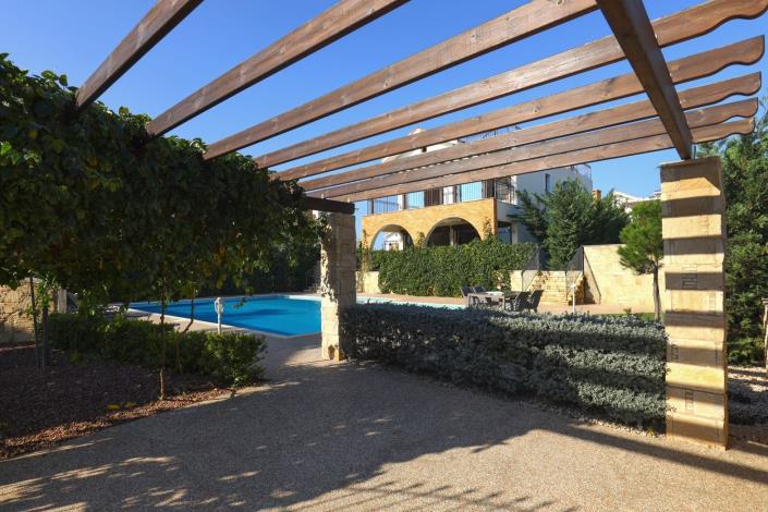 Image No.8-4 Bed Villa / Detached for sale