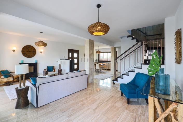 Image No.27-4 Bed Villa / Detached for sale