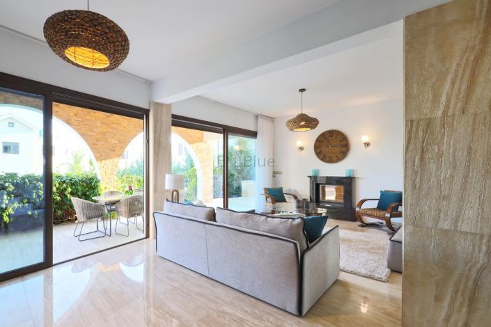 Image No.28-4 Bed Villa / Detached for sale