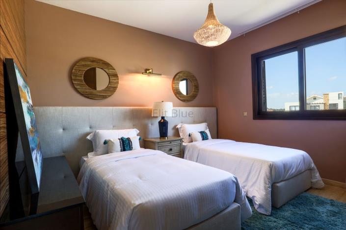 Image No.35-4 Bed Villa / Detached for sale